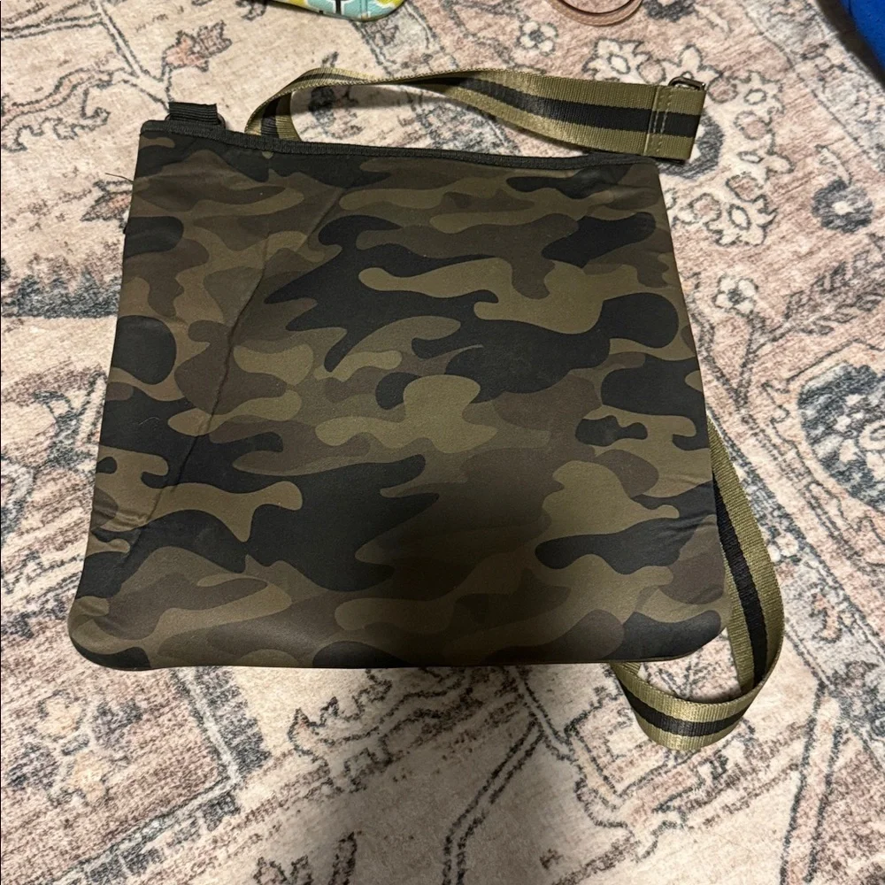 Haute shore Camouflage Crossbody Bag
